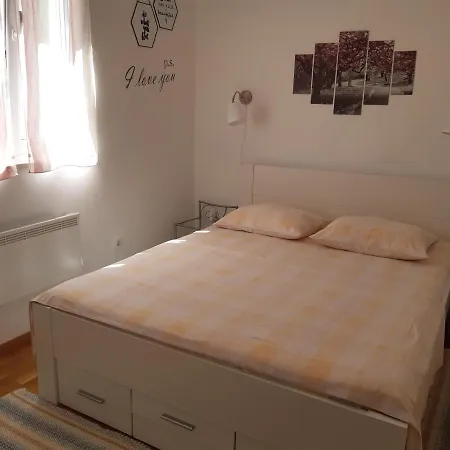 Modern Style 아파트 마카르스카